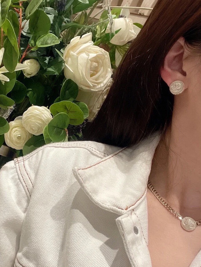 Ch**el earrings